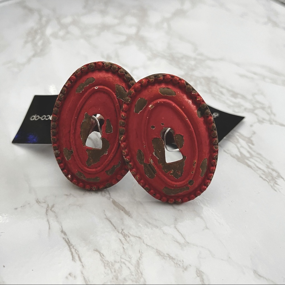 NWT Red Rustic Keyhole Hardware